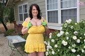Leanne Crow Slides Down Her Yellow Dress to Show Her Big Boobs While in the Garden Leanne Crow Slides Down Her Yellow Dress to Show Her Big Boobs While in the Garden
