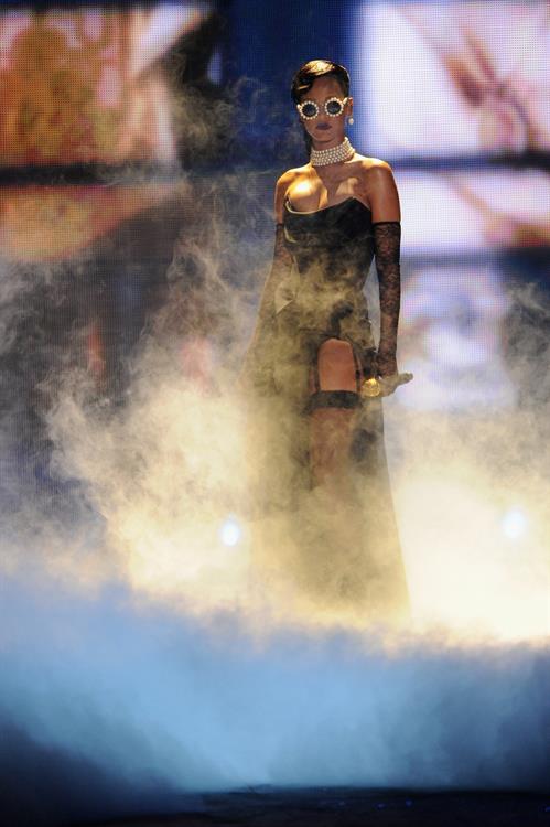 Rihanna Victoria's Secret fashion show in NY 11/7/12