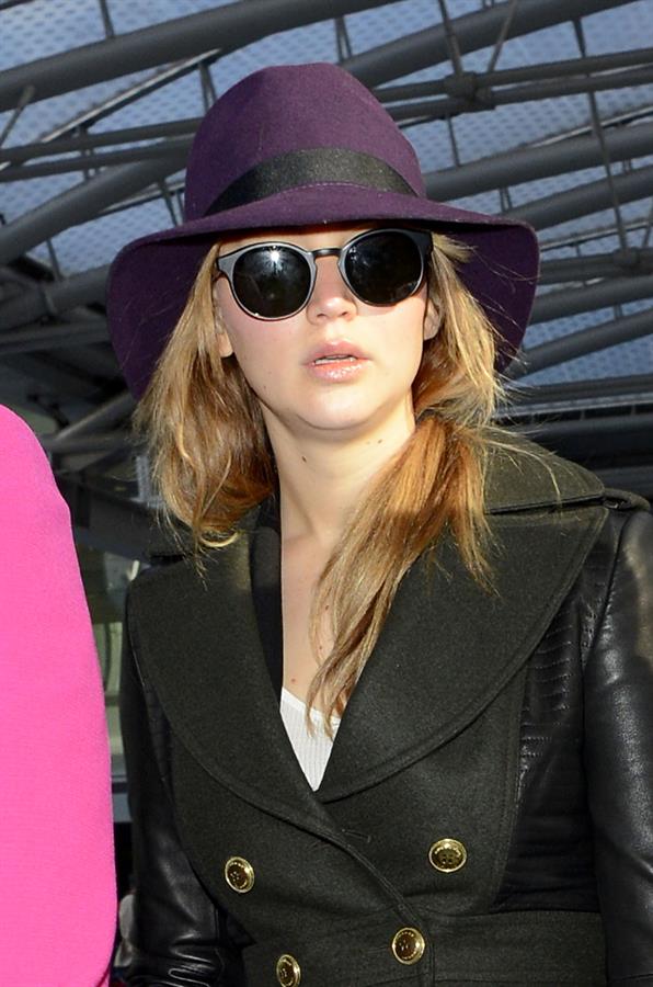 Jennifer Lawrence - Hot hat and glasses at Heathrow Airport in London (08.02.2013) 