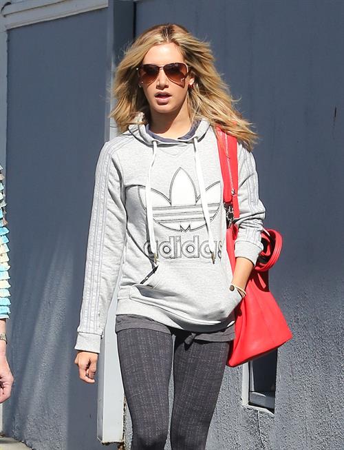 Ashley Tisdale voting in LA 11/6/12