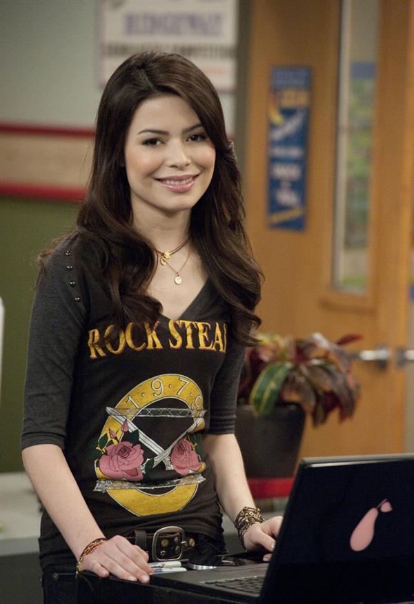 Miranda Cosgrove