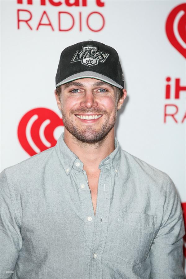 Stephen Amell