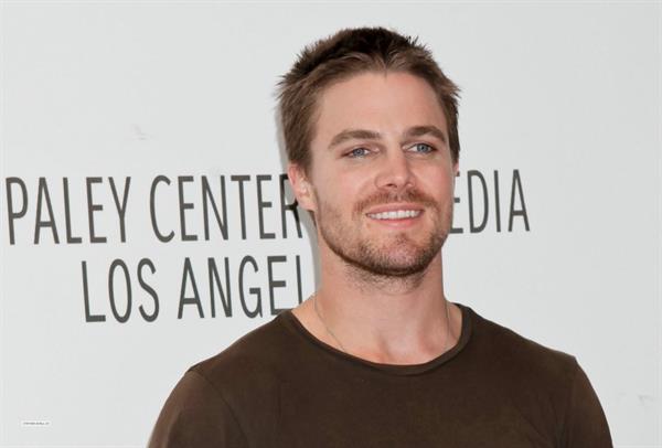 Stephen Amell