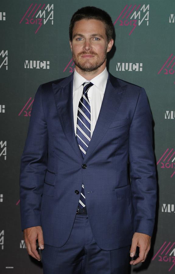 Stephen Amell