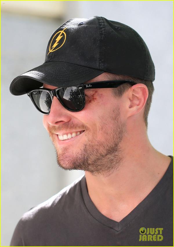 Stephen Amell