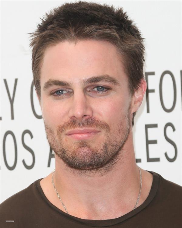 Stephen Amell