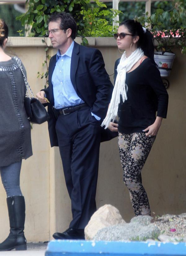 Selena Gomez going out to lunch in Studio City on April 25, 2012