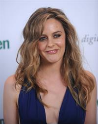 Alicia Silverstone attends the 2009 Heart of Green Awards at Hearst Tower
