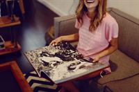 Pregnant Amanda Booth - At home - June 14, 2014  