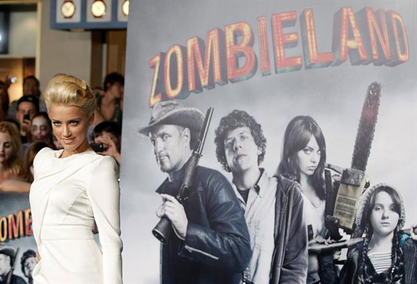 Amber Heard attends the premiere of the film Zombie Land in Los Angeles 