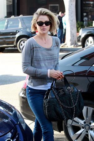 Amy Smart, Ali Larter and Jessica Alba at the Splendid store opening with crafting community and baby2baby 04.12.11 