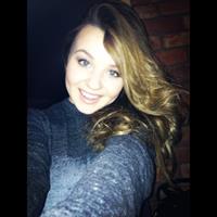 Torri Webster taking a selfie