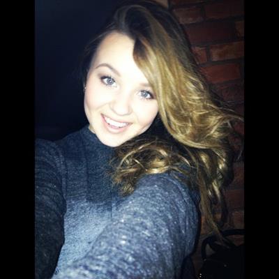 Torri Webster taking a selfie