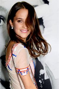 Alicia Vikander