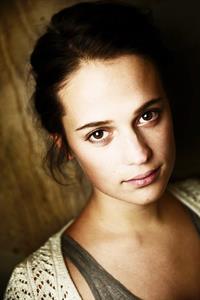 Alicia Vikander