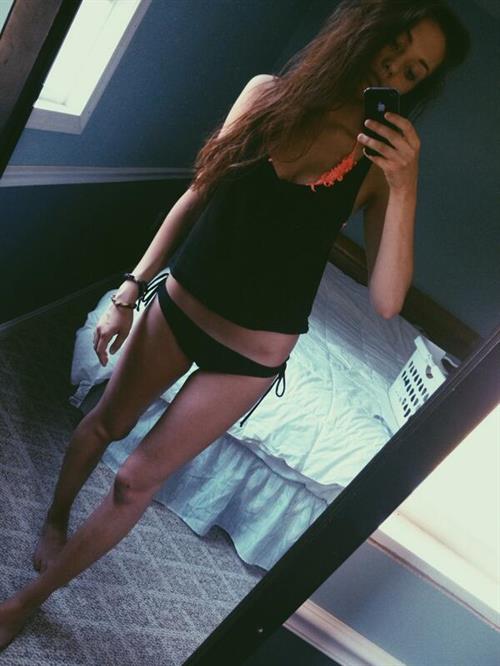 Casey Ledford taking a selfie