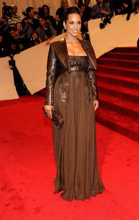 Alicia Keys metropolitan museum of art costume institute benefit 02 05 11 