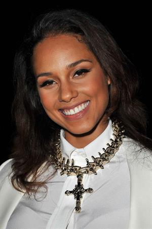 Alicia Keys Paris Fashion Week on March 4, 2012