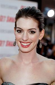 Anne Hathaway attends the premiere of Get Smart in Los Angeles