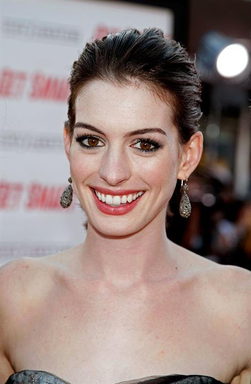 Anne Hathaway attends the premiere of Get Smart in Los Angeles