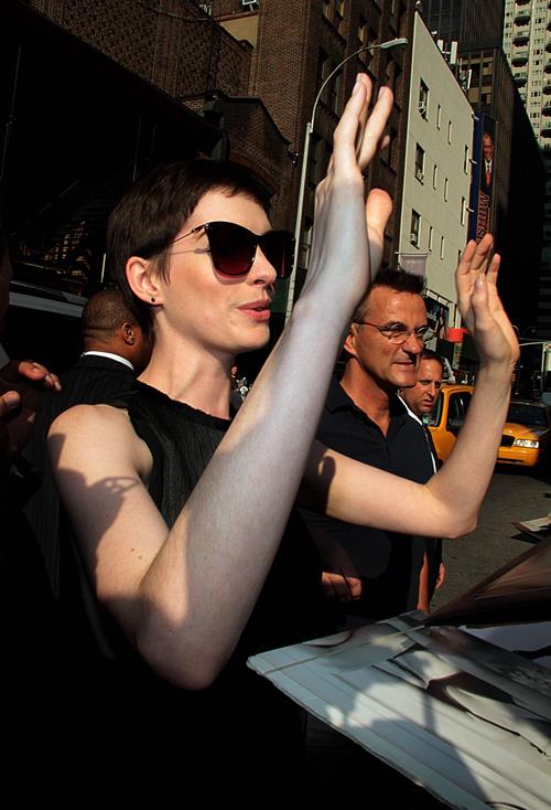 Anne Hathaway Pictures Anne Hathaway at Late Show with David Letterman in New York on July 11, 2012