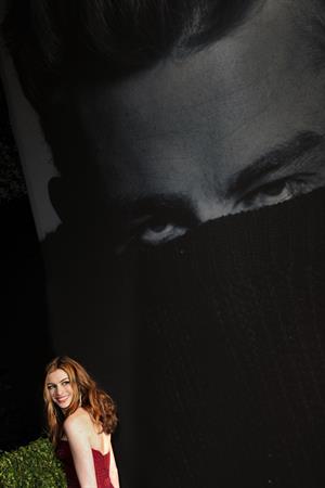 Anne Hathaway Vanity Fair Oscar Party on February 27, 2011