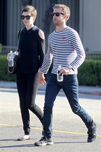 Anne Hathaway shopping in Los Angeles on June 22, 2012