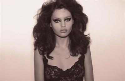 Nastassia Lindes in lingerie