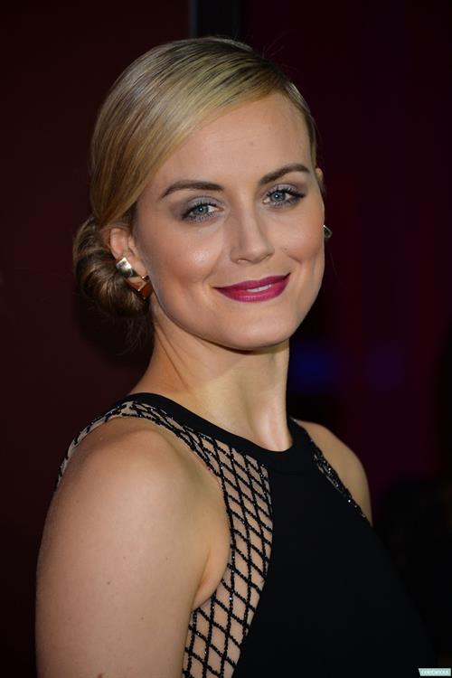 Taylor Schilling