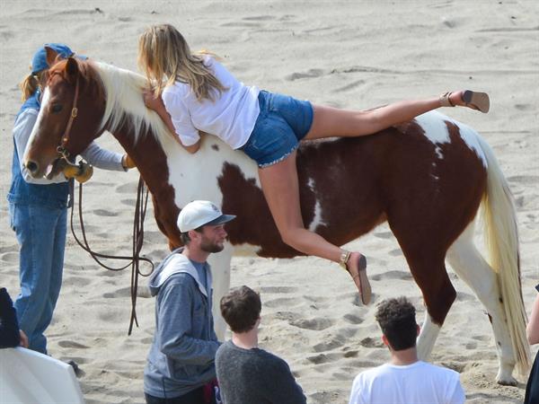 Kate Upton - ass