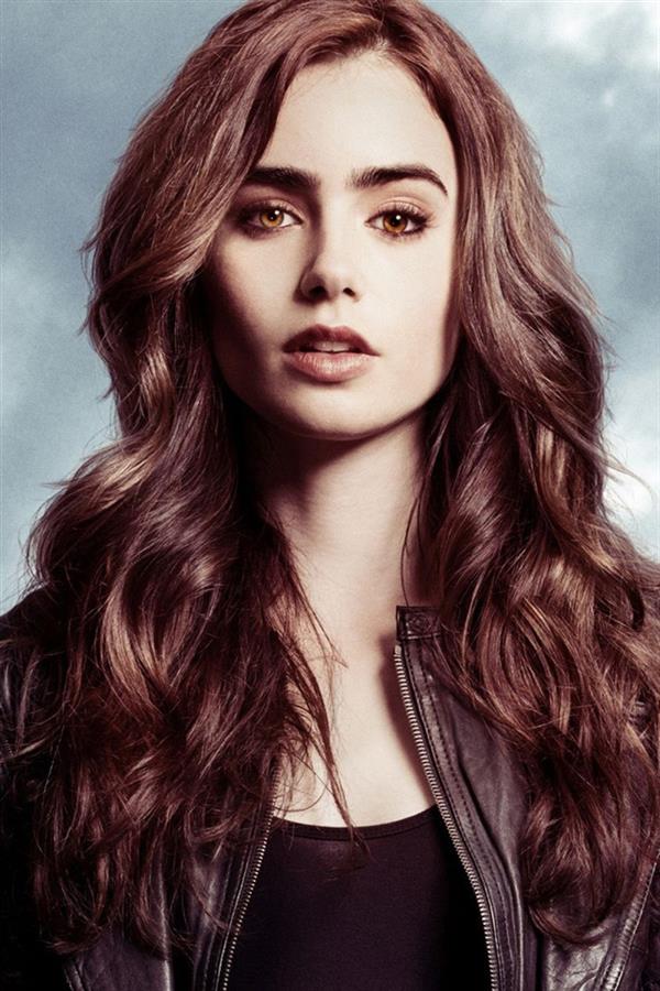 Lily Collins