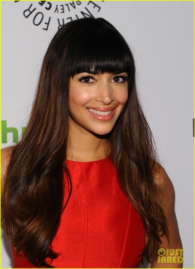 Hannah Simone