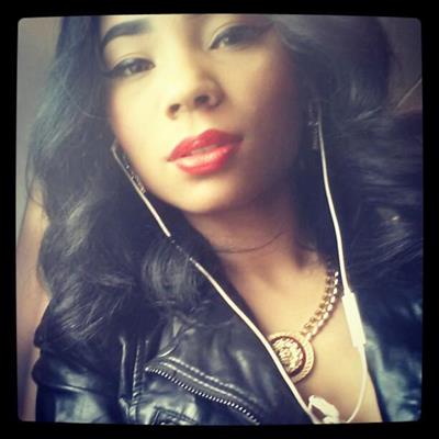 Stephanie George taking a selfie