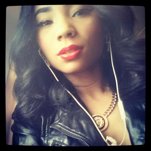 Stephanie George taking a selfie