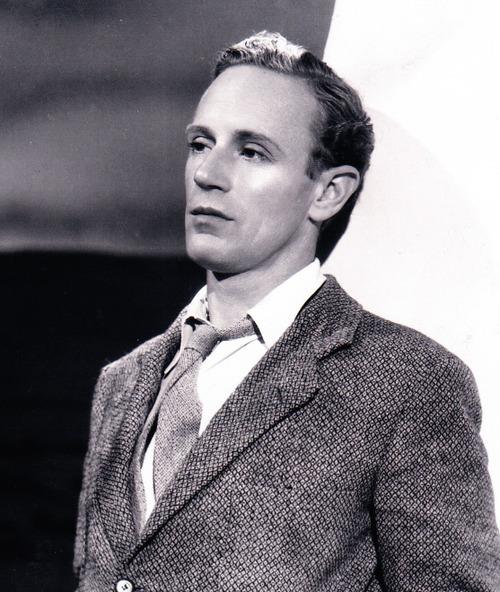 Leslie Howard