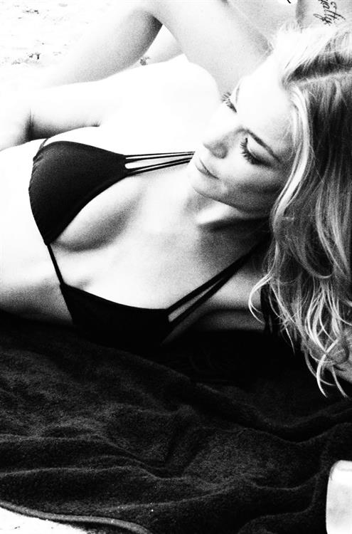 LeAnn Rimes in a bikini