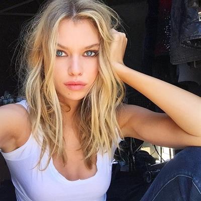 Stella Maxwell