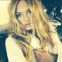 Romee Strijd taking a selfie