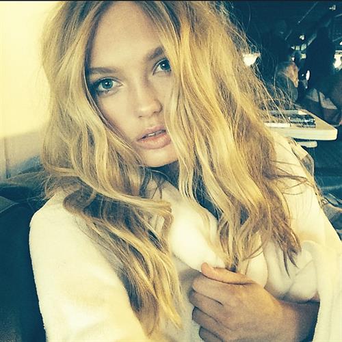 Romee Strijd taking a selfie