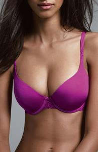 Lais Ribeiro in lingerie