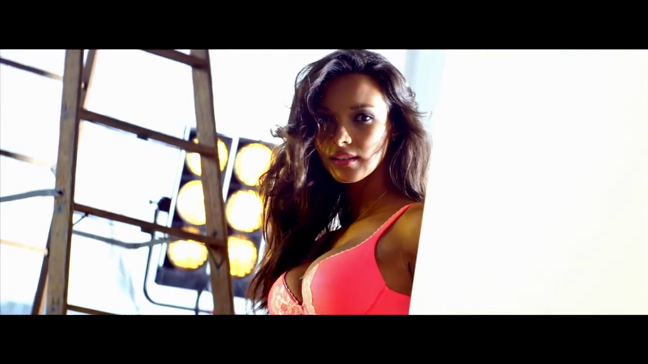 Lais Ribeiro in lingerie