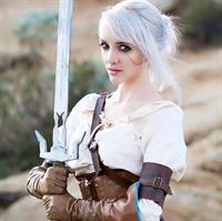 Lyz Brickley- Ciri Cosplay