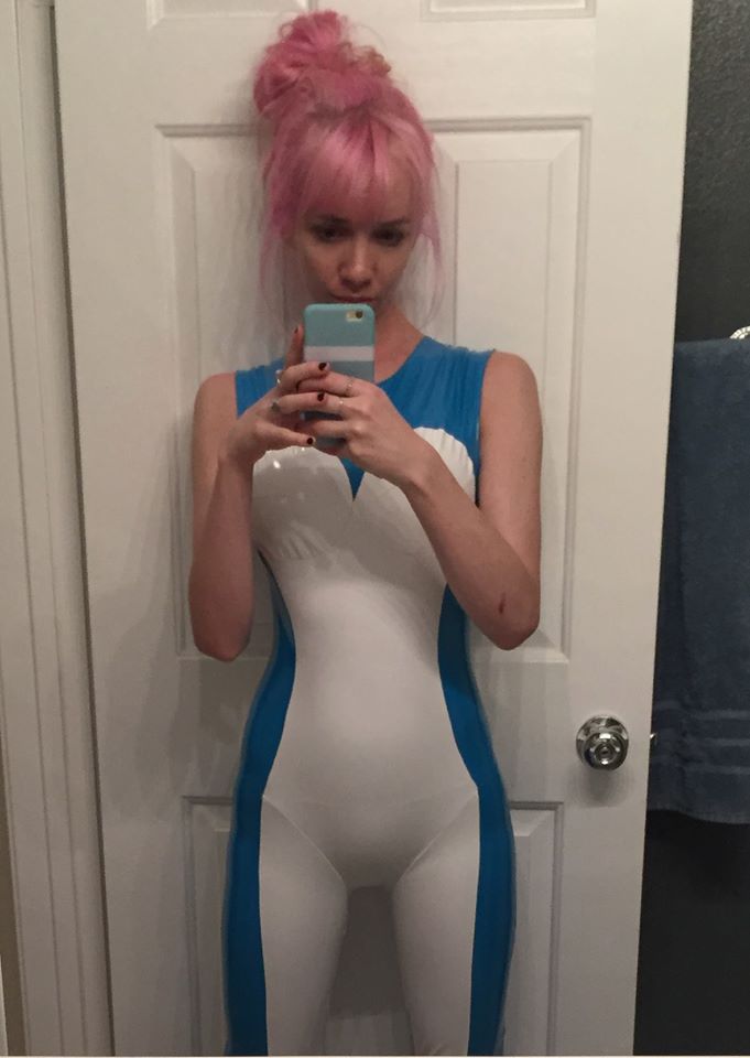 Lyz Brickley taking a selfie