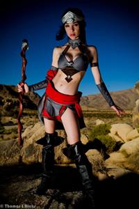 Lyz Brickley - Diablo 3 Wizard Cosplay