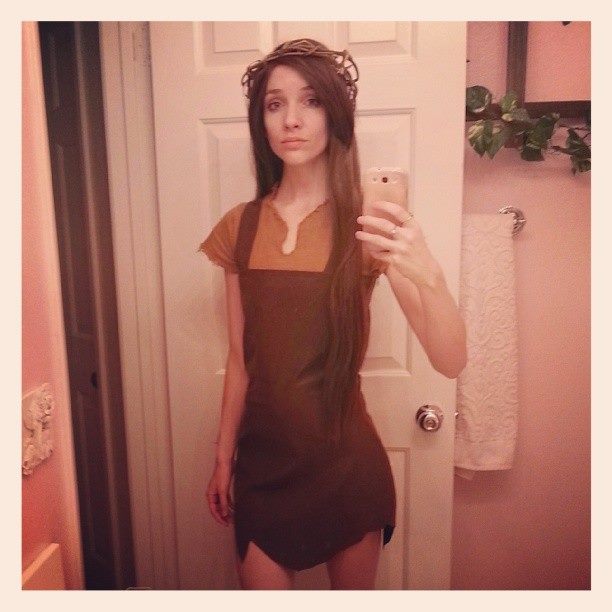 Lyz Brickley - Path of Exile Witch Cosplay