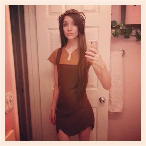 Lyz Brickley - Path of Exile Witch Cosplay