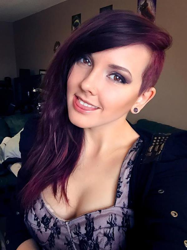 Darshelle Stevens taking a selfie