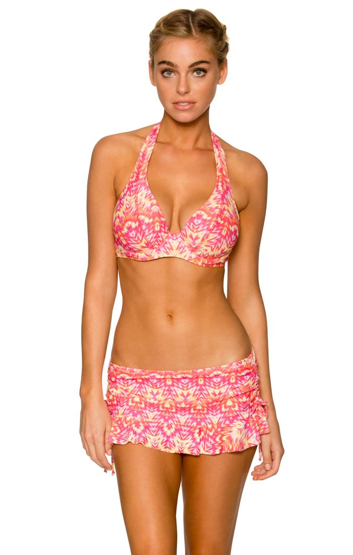 Elizabeth Turner in a bikini