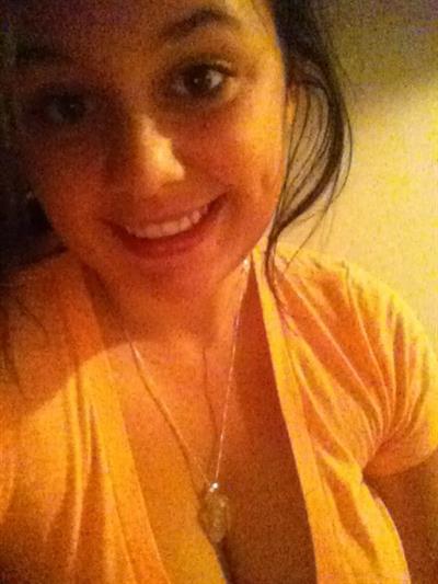 Kahla Forbes taking a selfie