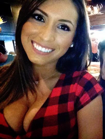 Amber Herst taking a selfie